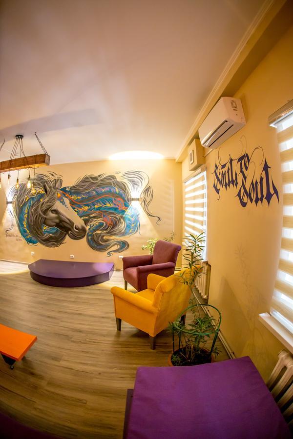 West Point Soul Hostel アルマトイ エクステリア 写真