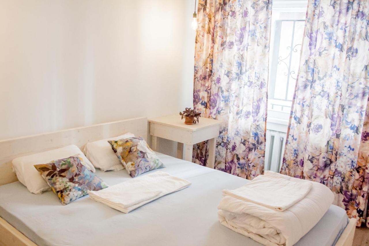 West Point Soul Hostel アルマトイ エクステリア 写真